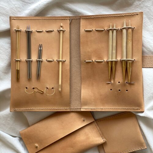 PERSONALIZZABILE Siri Needle Case - Strikk It